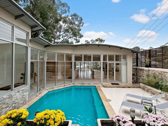 LJ Hooker Seaforth Modern home exterior pool
